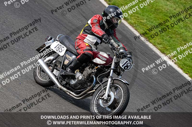 Vintage motorcycle club;eventdigitalimages;mallory park;mallory park trackday photographs;no limits trackdays;peter wileman photography;trackday digital images;trackday photos;vmcc festival 1000 bikes photographs
